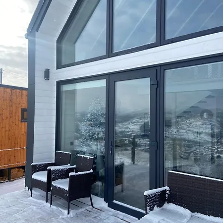 Under Sky - з теплим басейном ,чаном-джакузі, панорамною ванною та Playstation 5